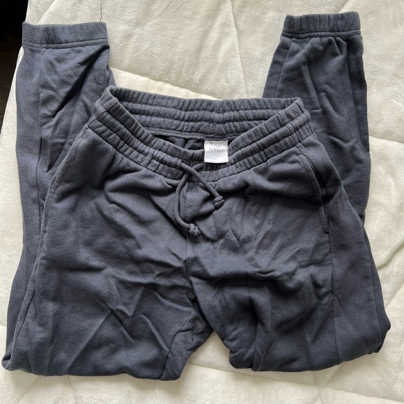 Aritzia TNA airy AF fleece sweatpants - Picture 1 of 3